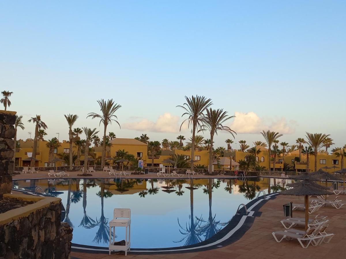 Apartamentos Corralejo Playa Oasis Екстер'єр фото